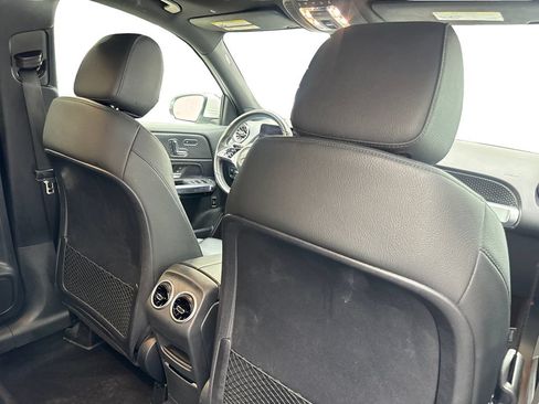 Used 2025 Mercedes-Benz GLB 250 4MATIC image 40