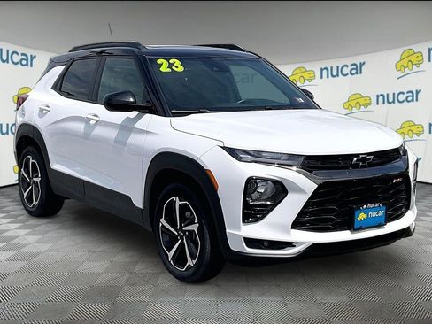 Used 2023 Chevrolet TrailBlazer RS w/ Sun and Liftgate Package AWD/4WD image 1