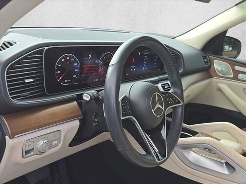 Used 2024 Mercedes-Benz GLE 450 4MATIC image 11