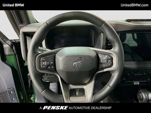 Used 2025 Ford Bronco Badlands image 6