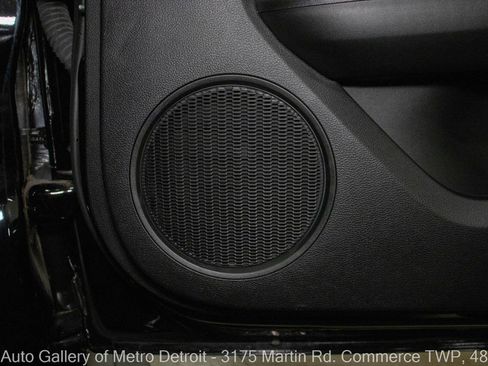 Used 2020 Ford Mustang Shelby GT500 w/ Carbon Fiber Track Pack RWD image 36