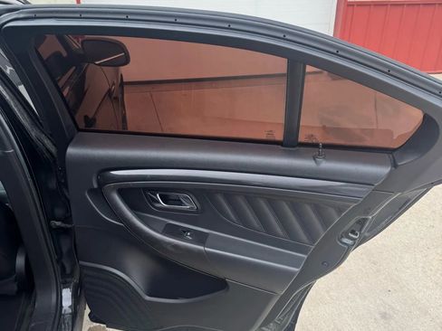 Used 2017 Ford Taurus SHO image 12