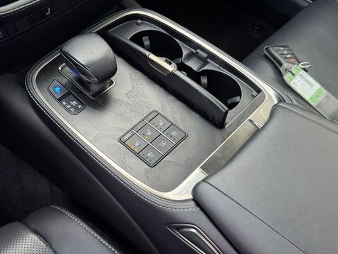 Certified 2023 Lexus LS 500 500 w/ Accessory Package (Z2) image 34