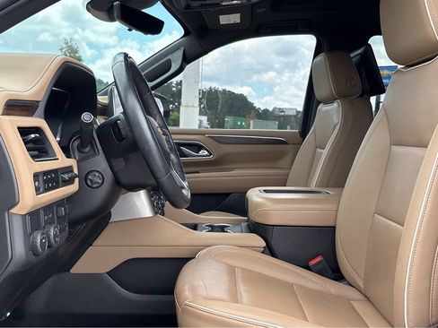Used 2023 Chevrolet Tahoe Premier w/ Advanced Technology Package RWD image 13