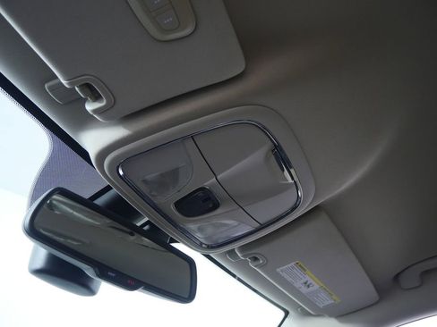 Used 2017 Jeep Cherokee Limited w/ Luxury Group image 22