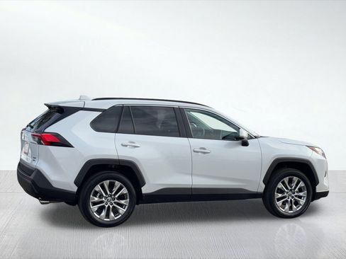 Certified 2025 Toyota RAV4 XLE Premium image 9