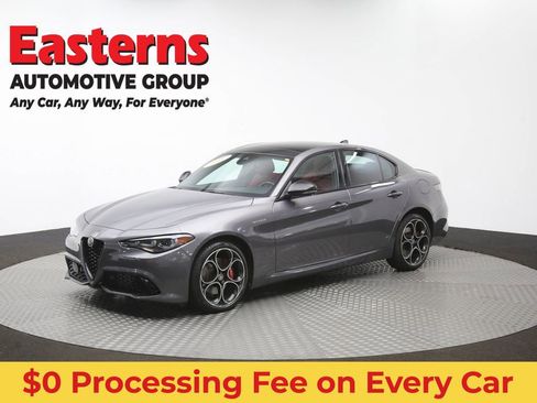 Used 2024 Alfa Romeo Giulia Veloce AWD/4WD image 56