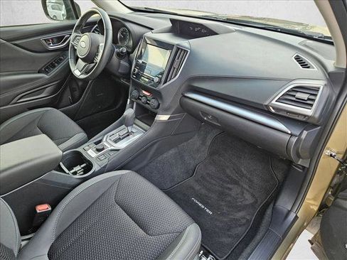 Used 2024 Subaru Forester Premium image 22