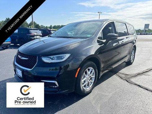 Certified 2024 Chrysler Pacifica Touring-L FWD image 8