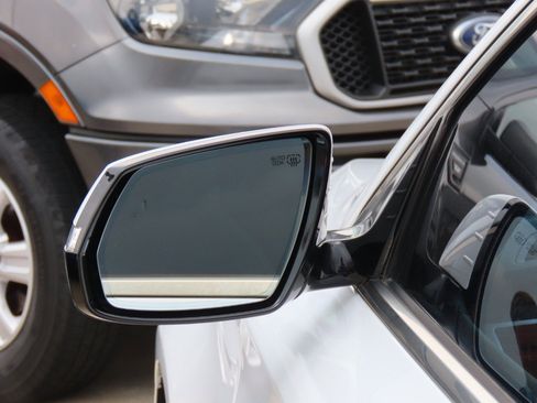 Used 2017 Genesis G80 3.8 w/ Option Group 03 image 19