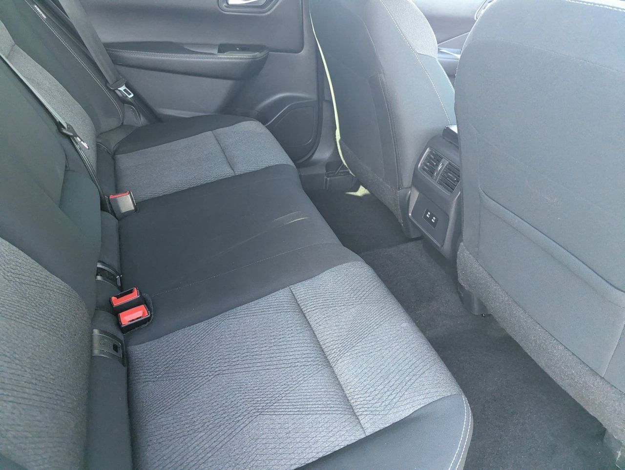 Certified 2025 Nissan Rogue SV AWD/4WD image 14