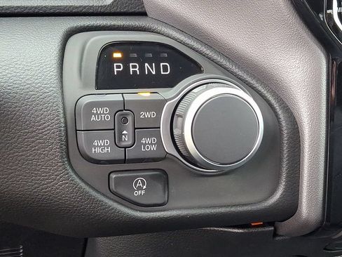 New 2026 RAM 1500 Big Horn AWD/4WD image 11