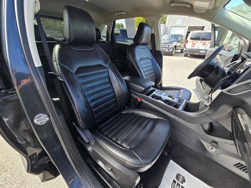 Used 2023 Ford Edge SEL AWD/4WD image 17