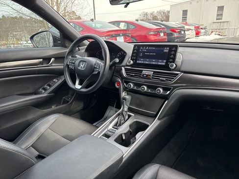 Used 2022 Honda Accord Sport image 13
