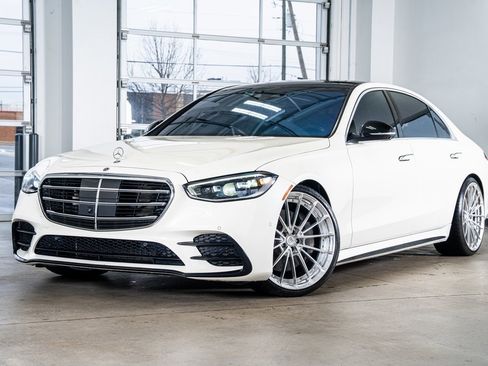 Used 2021 Mercedes-Benz S 580 4MATIC Sedan image 2