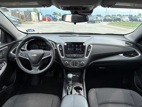 Used 2025 Chevrolet Malibu LT FWD image 21
