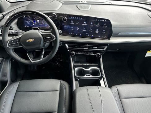 New 2025 Chevrolet Traverse LT w/ Enhanced Driving Package image 14