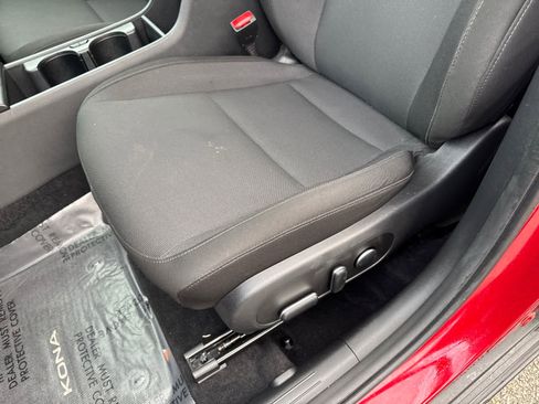 Used 2024 Hyundai Kona SEL w/ Convenience Package image 15