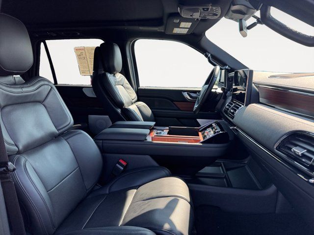 Used 2024 Lincoln Navigator L Reserve AWD/4WD image 16
