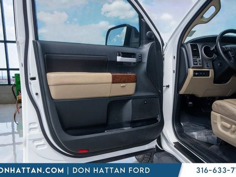 Used 2012 Toyota Tundra Limited w/ Memory Pkg image 11