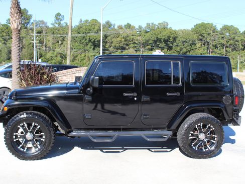 Used 2016 Jeep Wrangler Unlimited Sport w/ Connectivity Group image 18