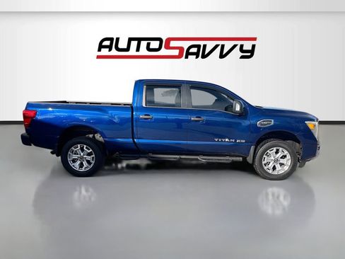 Used 2024 Nissan Titan SV w/ SV Convenience Package image 8