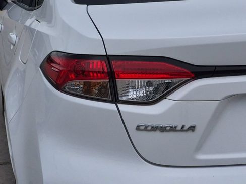 Used 2023 Toyota Corolla LE FWD image 27