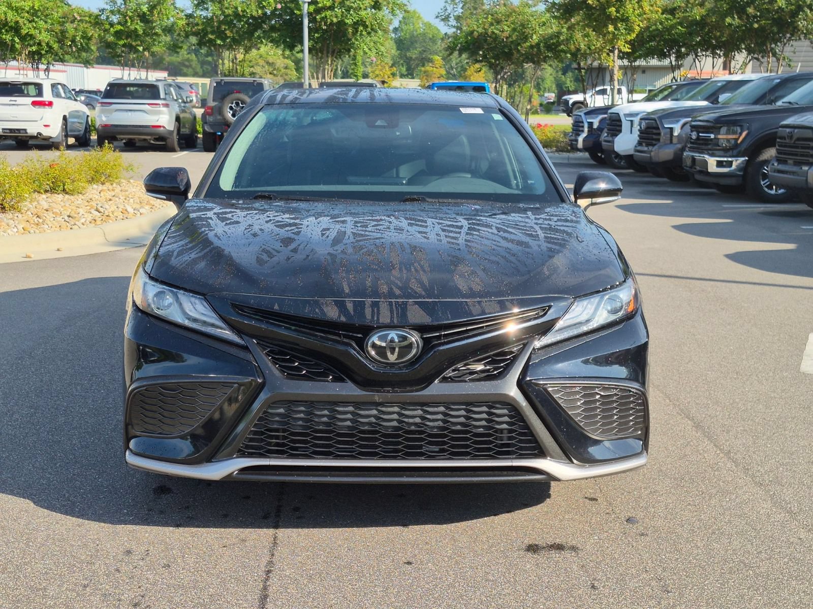 Used 2022 Toyota Camry XSE FWD image 8