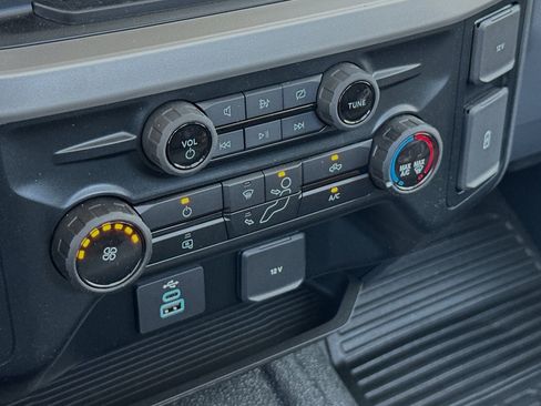 New 2023 Ford F250 XL w/ XL Chrome Package image 18