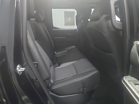 Used 2024 Toyota Tacoma Limited w/ Limited Package (LT) image 7