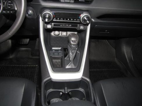 Used 2025 Toyota RAV4 XLE Premium FWD image 15