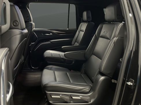 Used 2024 Cadillac Escalade ESV Luxury AWD/4WD image 22