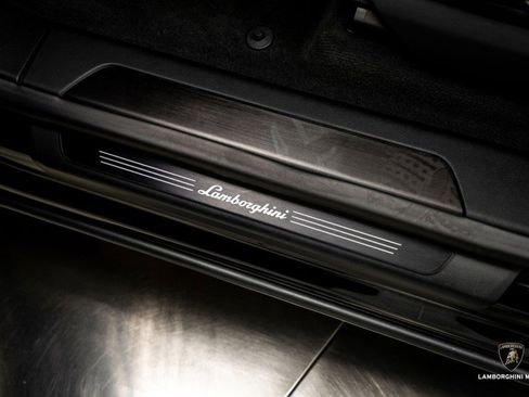 Used 2024 Lamborghini Urus S image 27