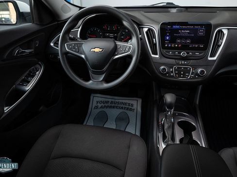 Used 2022 Chevrolet Malibu LT image 8