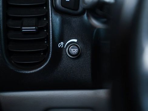 Used 2006 Chevrolet Corvette Coupe w/ Preferred Equipment Group image 60