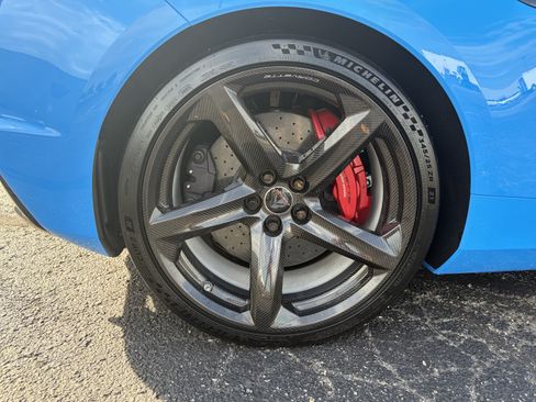 Used 2023 Chevrolet Corvette Z06 w/ Z07 Performance Package RWD image 19