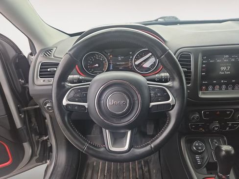 Used 2019 Jeep Compass Trailhawk AWD/4WD image 12