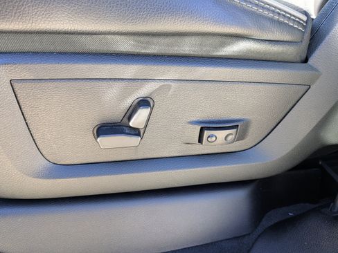 Used 2024 RAM 2500 Laramie w/ Sport Appearance Package image 9