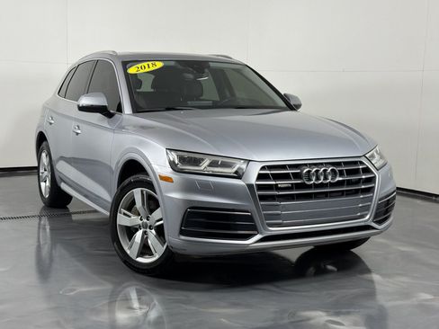 Used 2018 Audi Q5 2.0T Premium Plus w/ Premium Plus Package AWD/4WD image 2