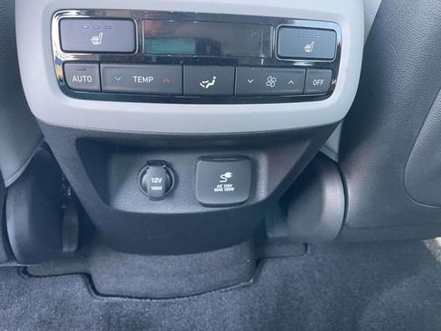 Used 2022 Hyundai Palisade SEL w/ Premium Package image 12