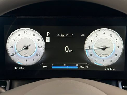 Used 2024 Hyundai Elantra SEL FWD image 28