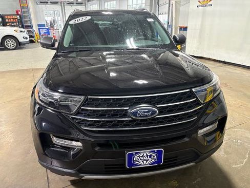 Certified 2022 Ford Explorer XLT w/ Equipment Group 202A AWD/4WD image 6