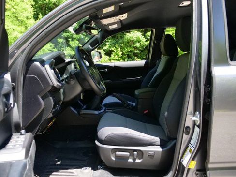 Used 2021 Toyota Tacoma TRD Off-Road w/ Blackout Package (TMS) AWD/4WD image 23