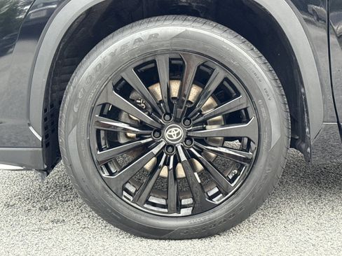 Certified 2025 Toyota Highlander XSE AWD/4WD image 35