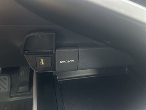 Used 2020 Toyota Camry LE image 15