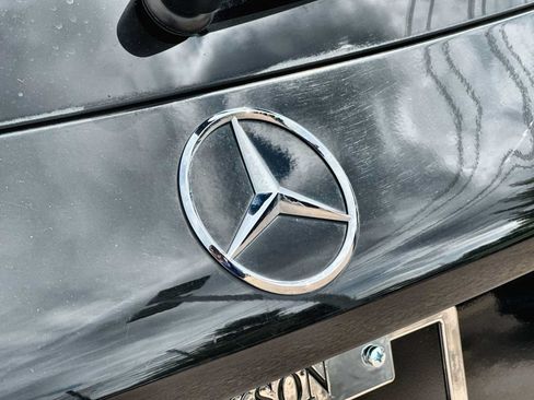 Used 2019 Mercedes-Benz GLC 350e 4MATIC image 16