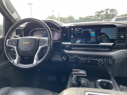 Used 2022 Chevrolet Silverado 1500 LTZ image 25