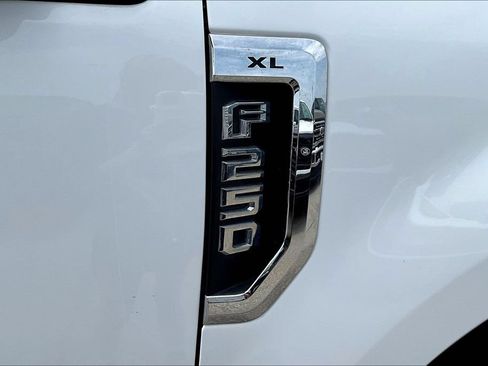 Used 2022 Ford F250 XL w/ Power Equipment Group AWD/4WD image 34