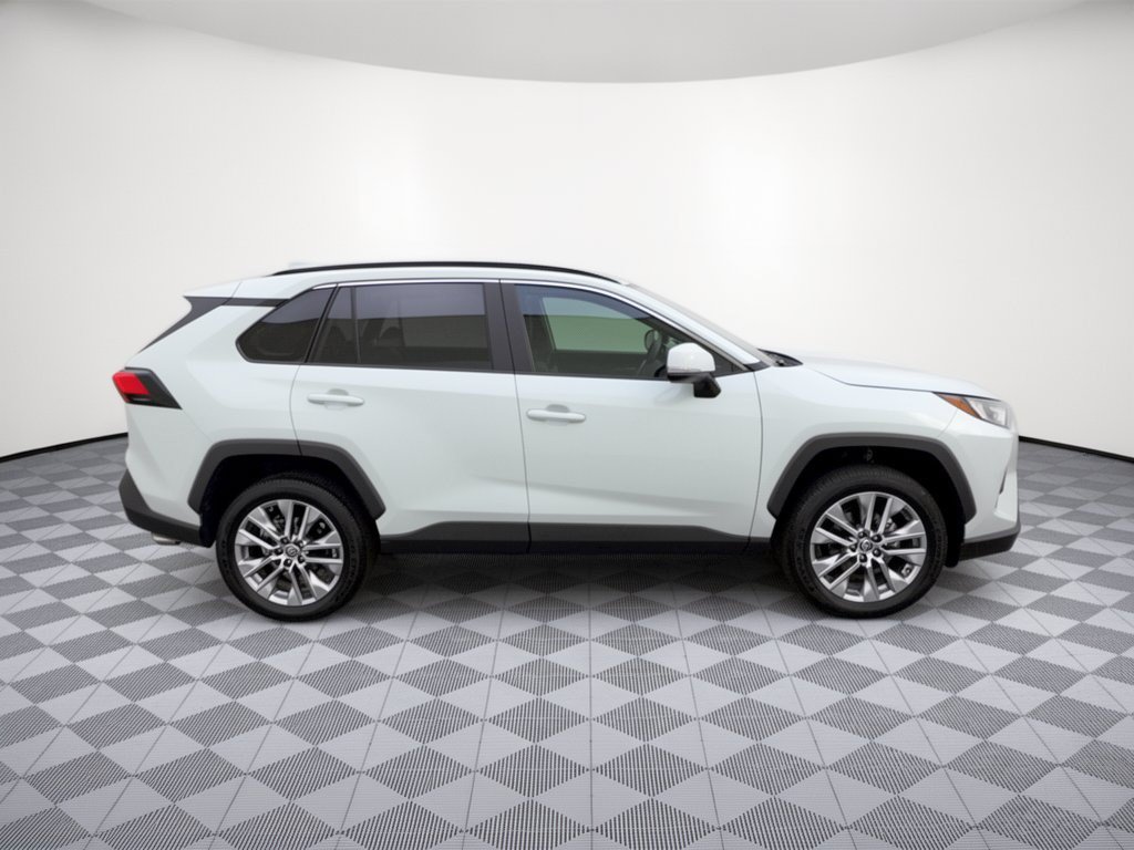 Used 2023 Toyota RAV4 XLE Premium FWD image 8