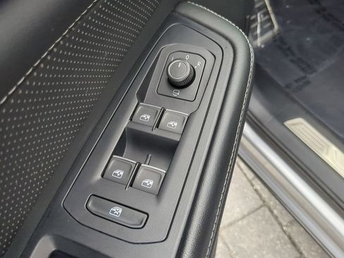 Used 2024 Volkswagen Atlas Cross Sport SEL Premium R-Line AWD/4WD image 20
